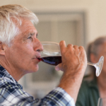 Alkoholkonsumtionen bland personer över 65 år har ökat